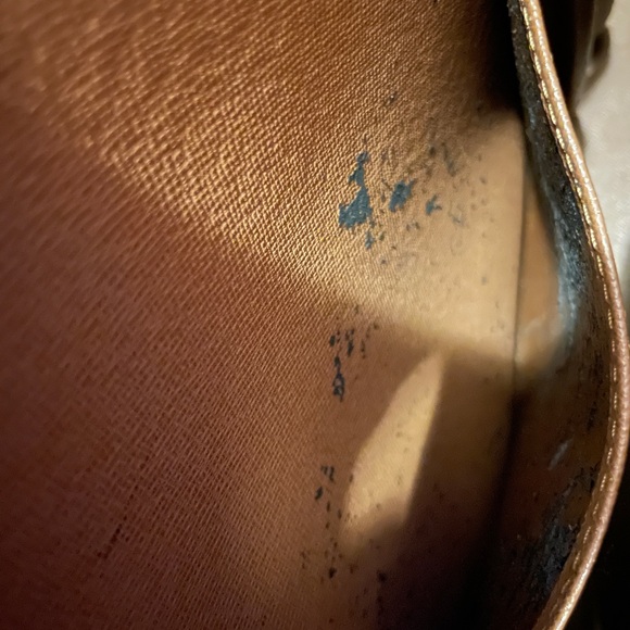 Louis Vuitton Monogram Tote Bag - Picture 5 of 6